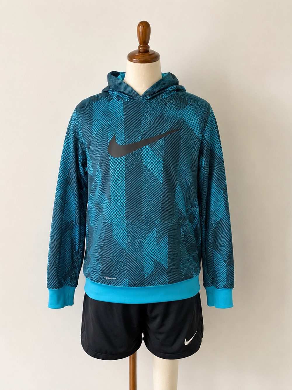 Nike ThermaFit Youth XL Blue Geometric Hoodie Fleece lined Athleticwear